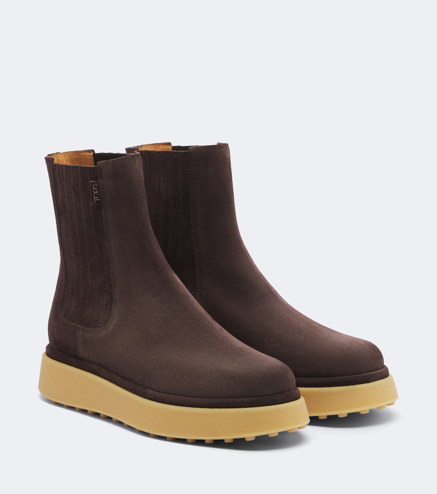 Stivaletti Gommino® in suede con plateau