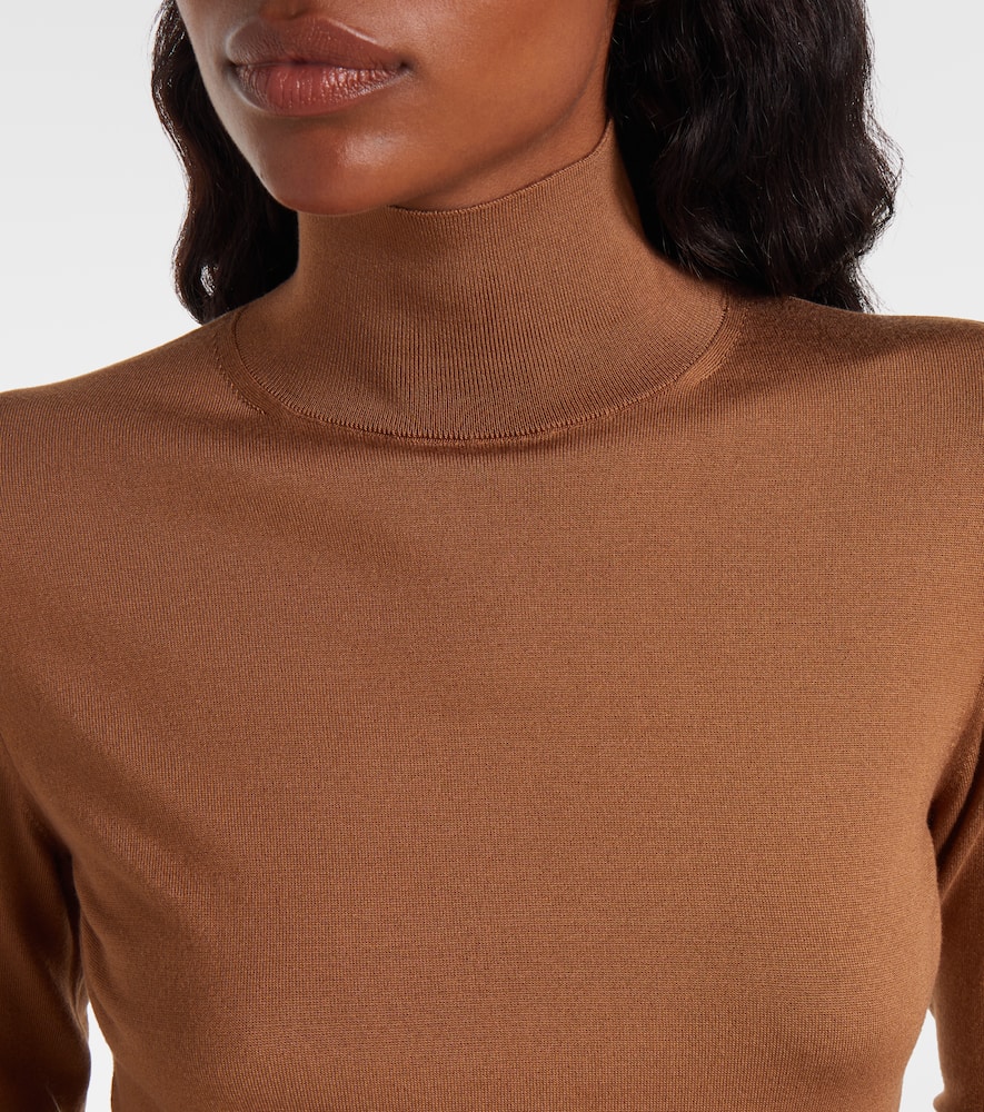Ralph Lauren Silk-blend Jersey Sweater In Brown