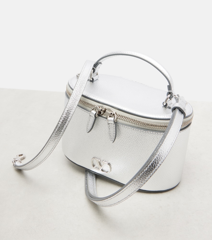  Valentino Garavani Valentino Garavani Schultertasche Vlogo Mini Aus Metallic-leder 