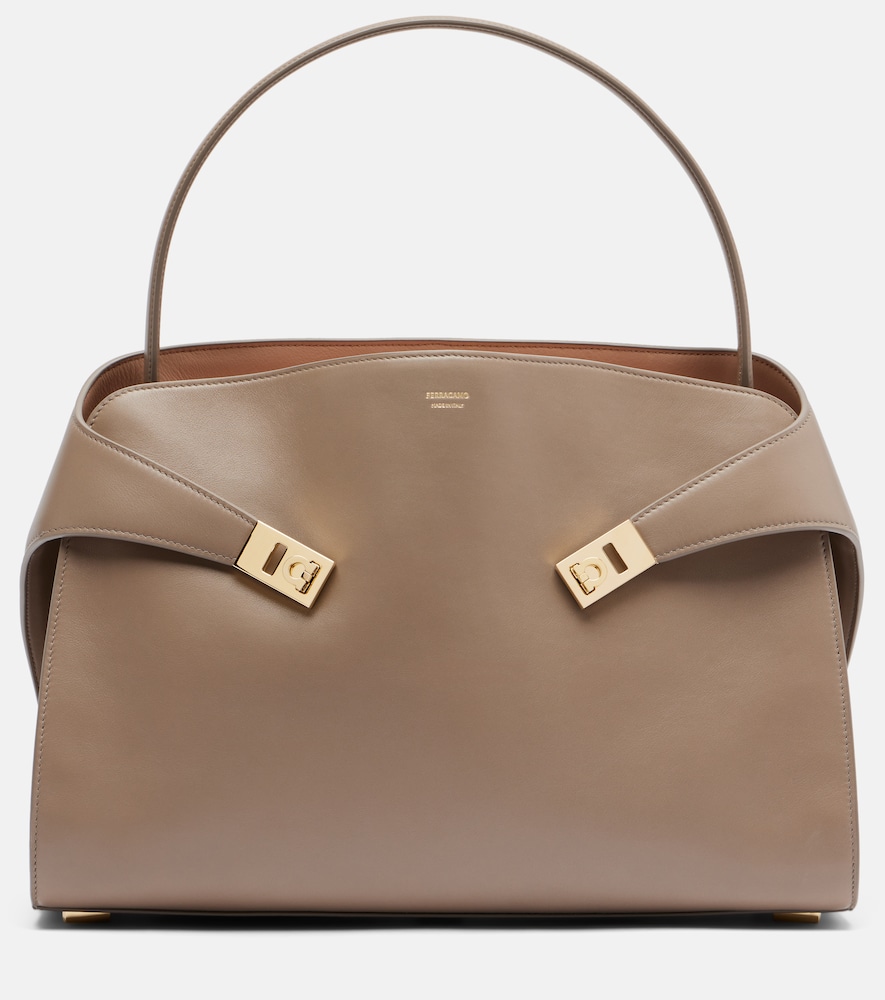 Schultertasche Hug Soft Medium aus Leder