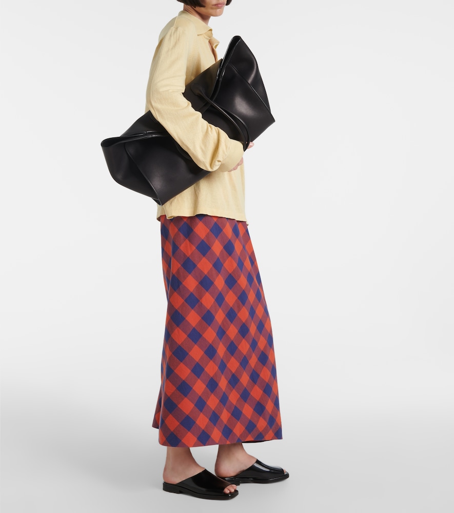 Emi Mules