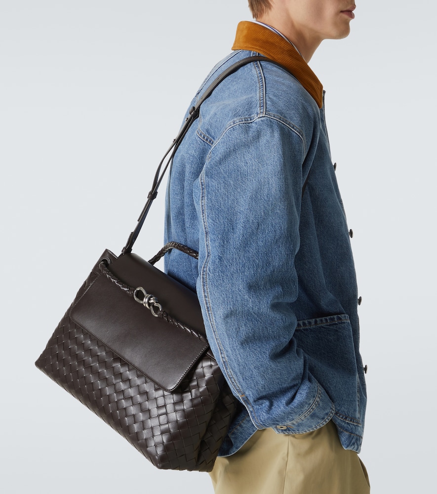 Andiamo Medium Leather Messenger Bag