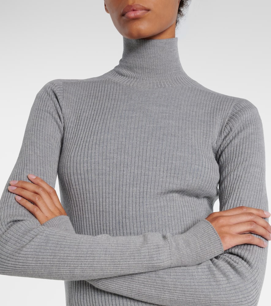 Sportmax Niagra Virgin Wool Turtleneck Sweater In Gray