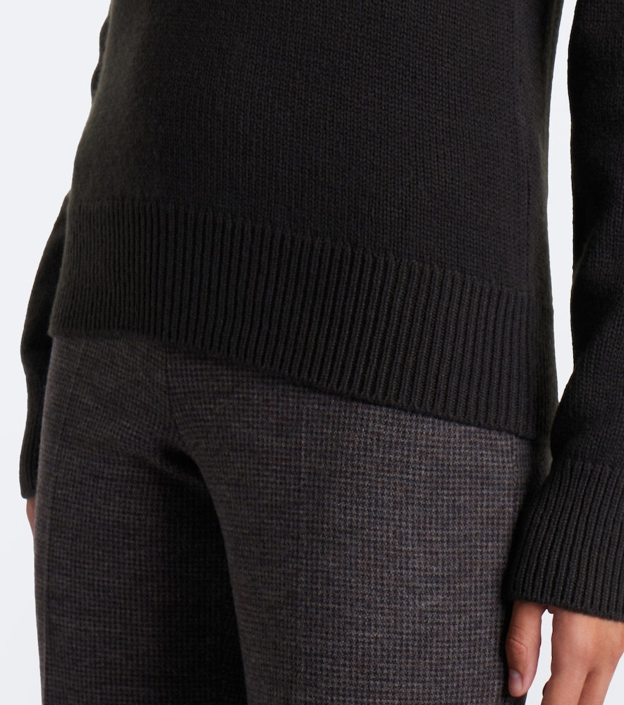 Collection Cashmere Turtleneck Sweater