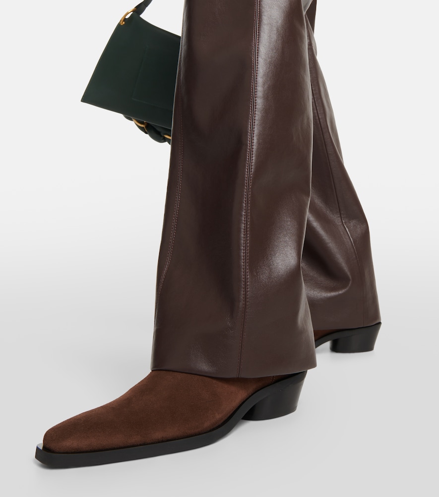 Bronco Suede Chelsea Boots