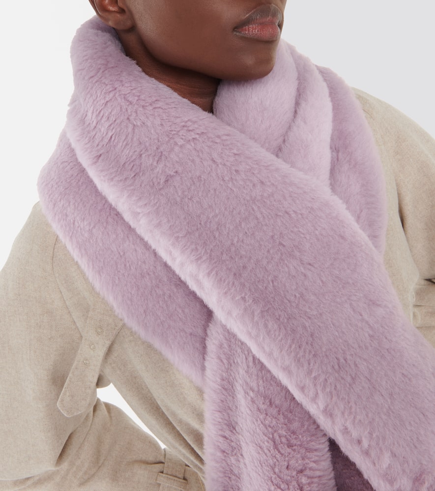 Max Mara Full teddy scarf