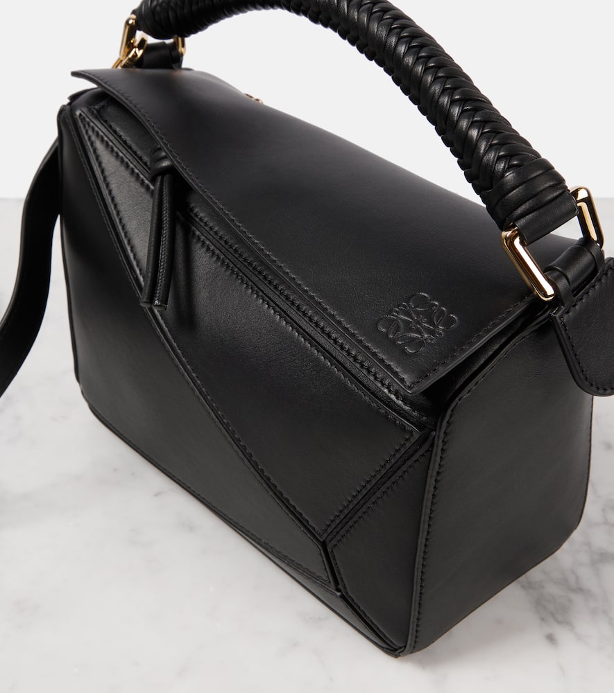 LOEWE ロエベ ショルダーバッグ レザー ロゴ金具 ブラック