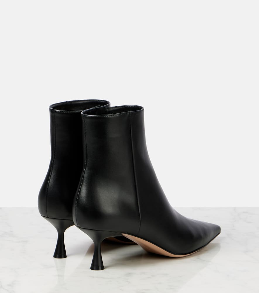 Gianvito Rossi Leather Ankle Boots In Black