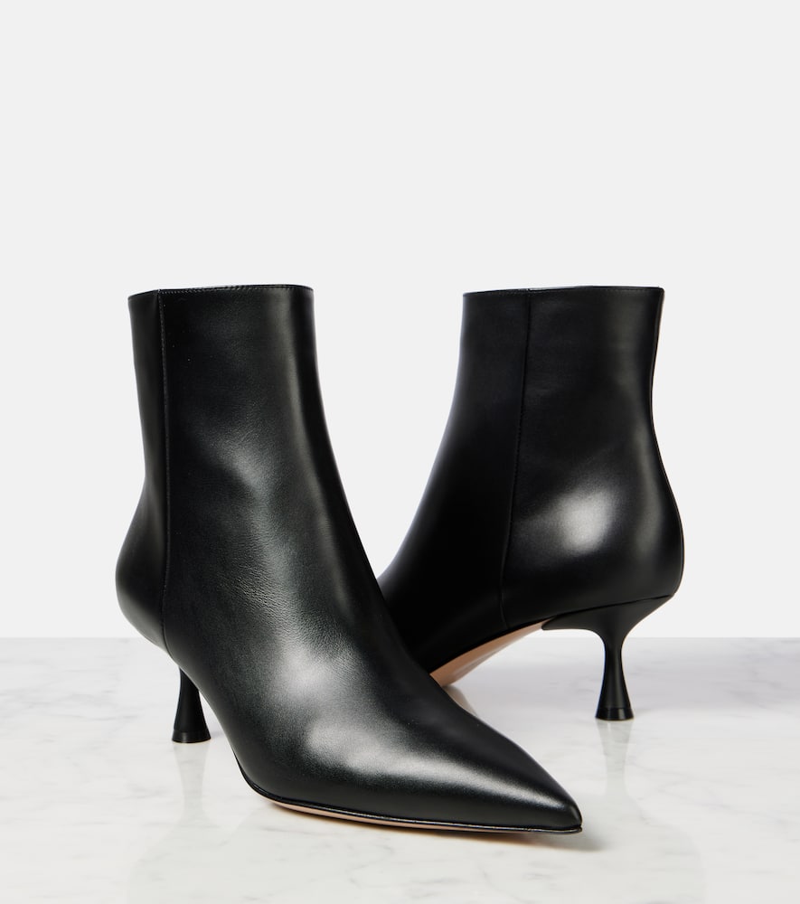 Gianvito Rossi Leather Ankle Boots In Black