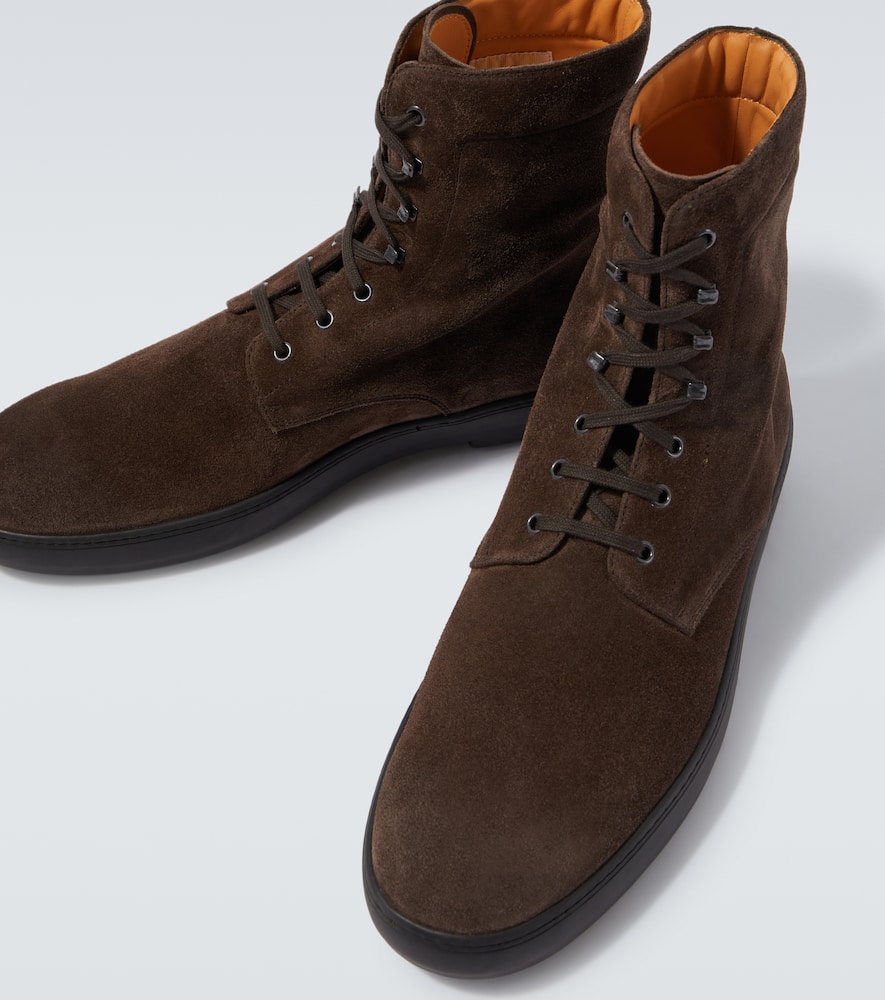 Tod's Striped Suede Ankle Boots With Chunky Rubber Sole For Men In Brown
