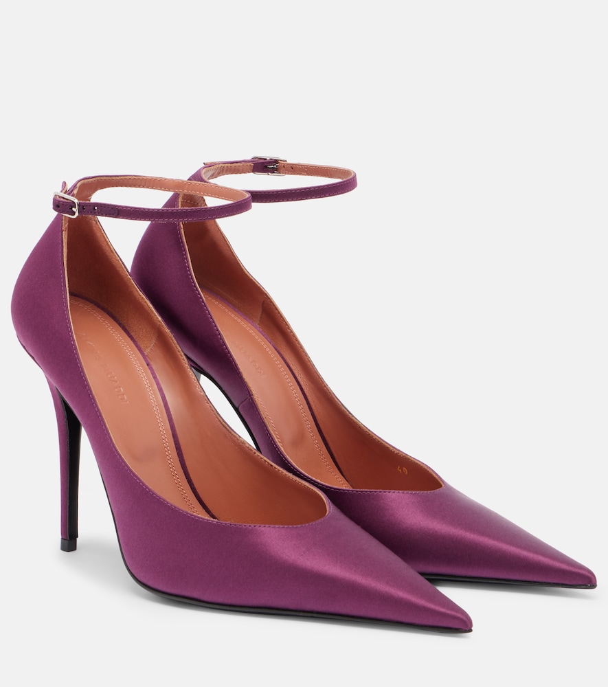 Amina Muaddi Escarpins Anok 105 en satin 420 €
