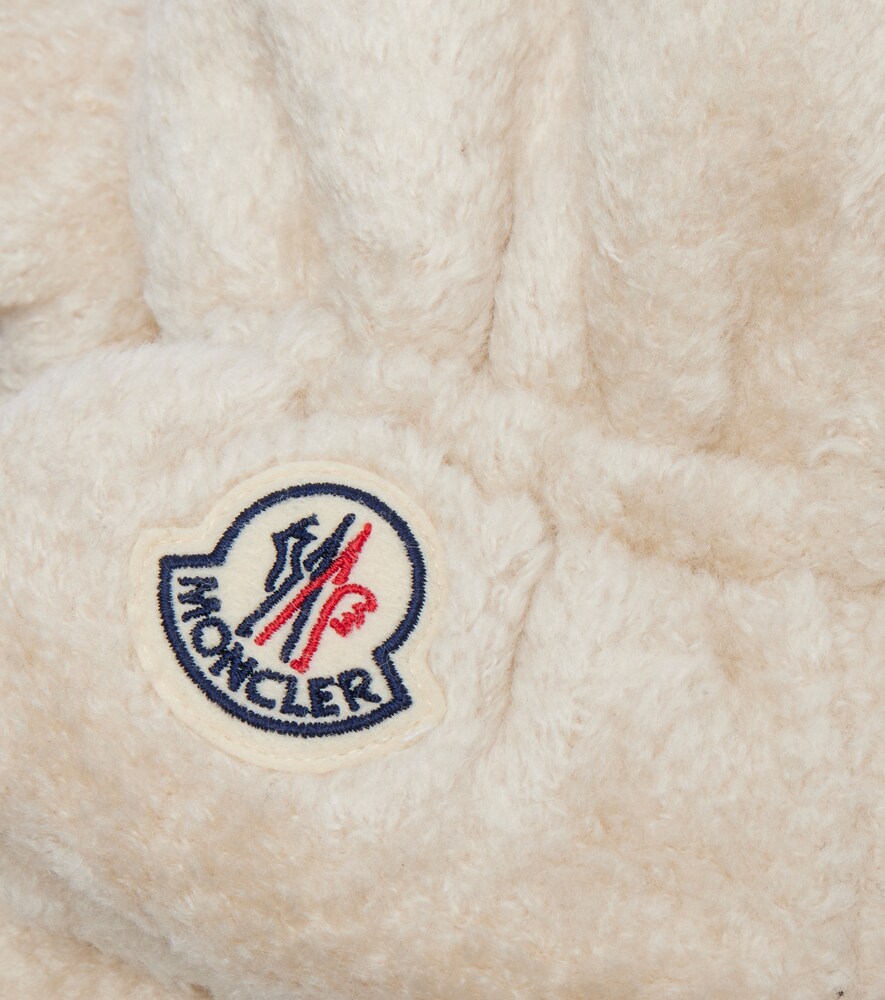  Moncler Moncler Logo Teddy Mittens 