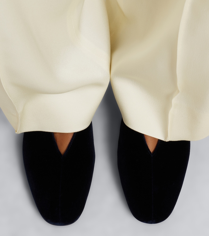 Le Monde Béryl Olympia Velvet Ballet Flats