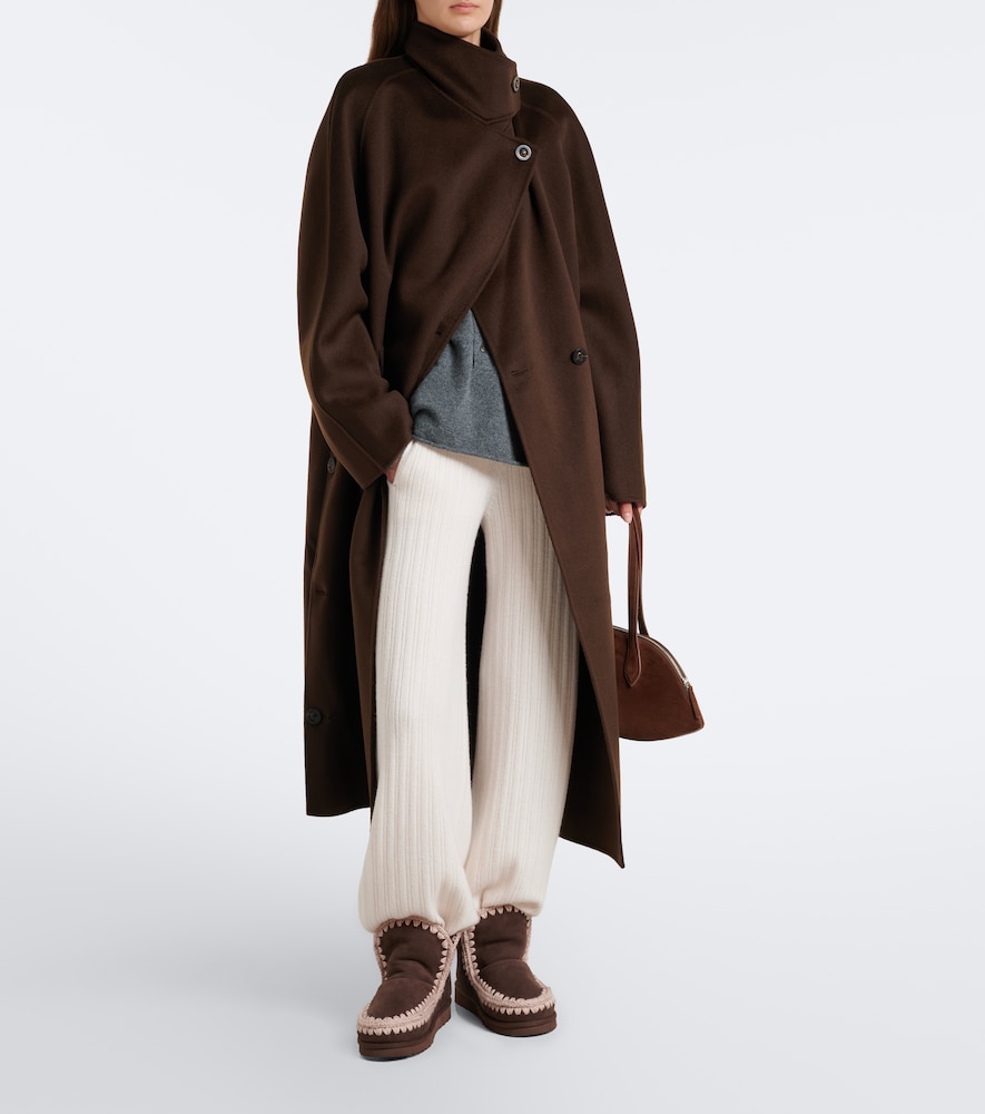 18 Shearling-Lined Ankle Boots