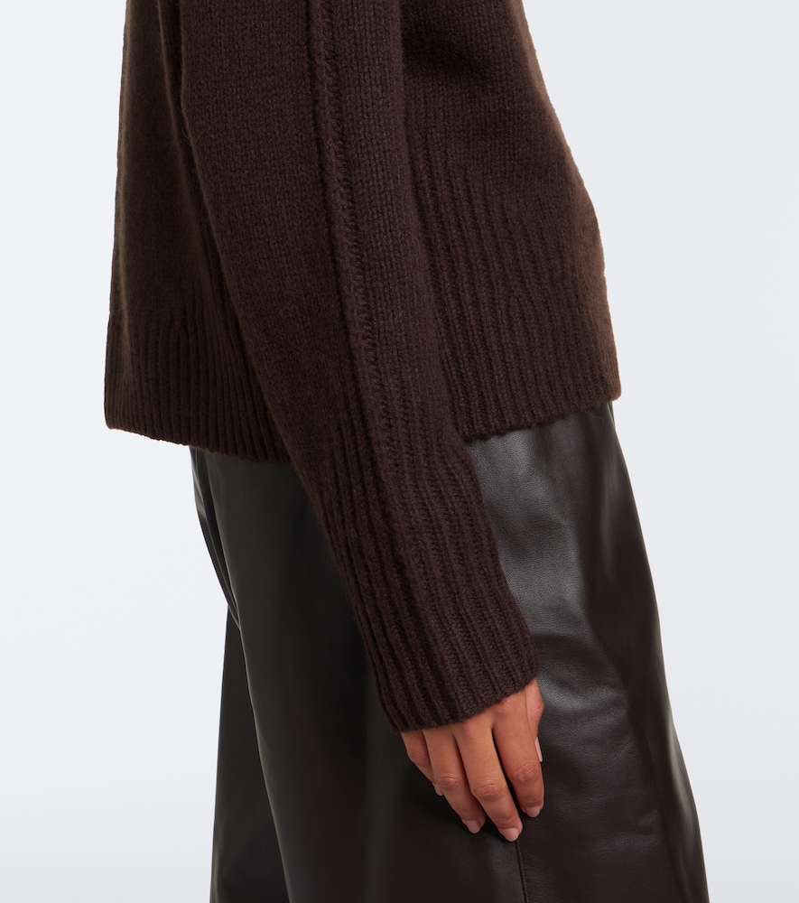 Tilly Lofty Cashmere Sweater