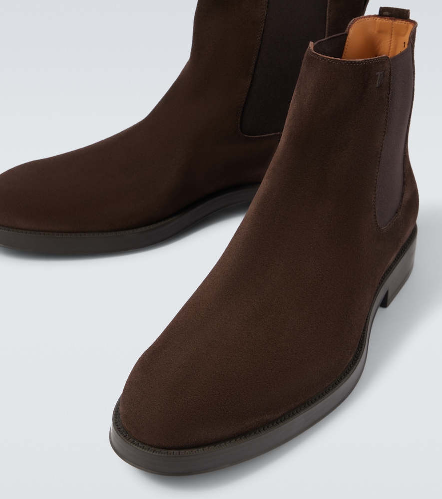  Tod's Tod's Suede Chelsea Boots 