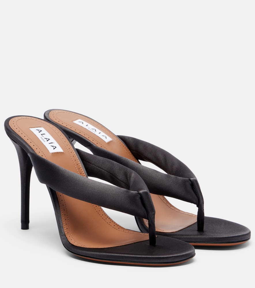 Alaia Women's Grey Padded Thong Sandals UK Size 6 - Mytheresa