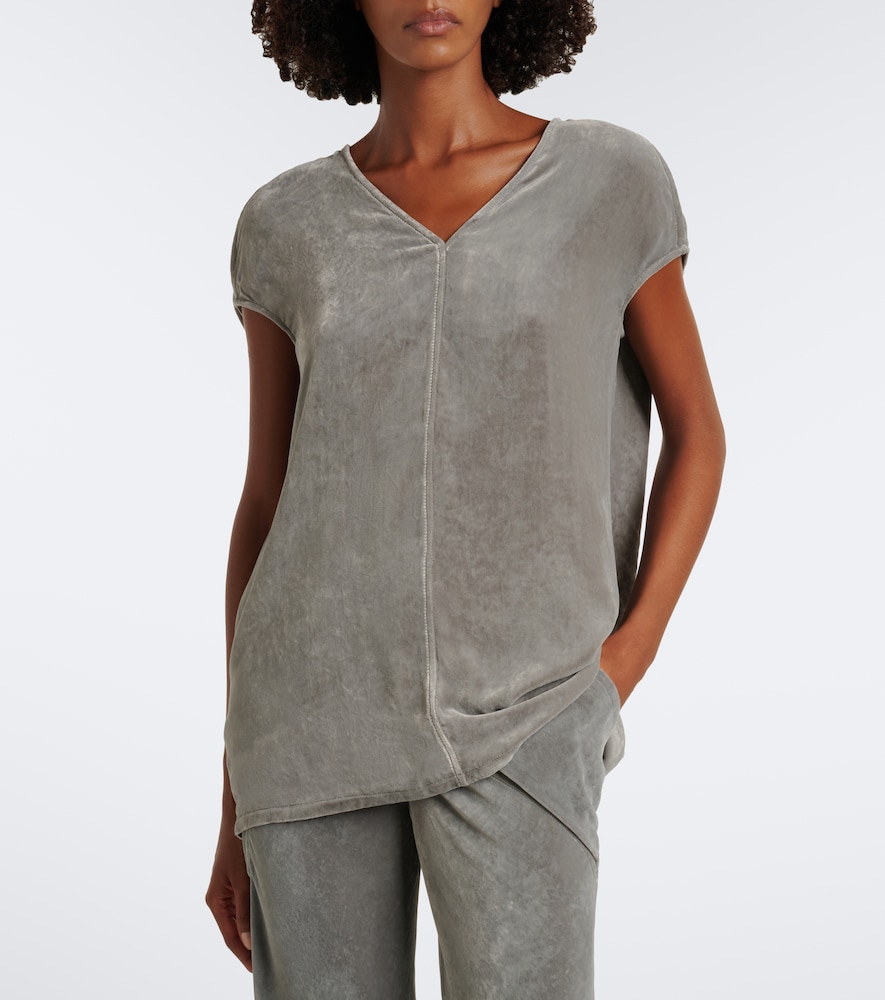 Floating Velvet Top