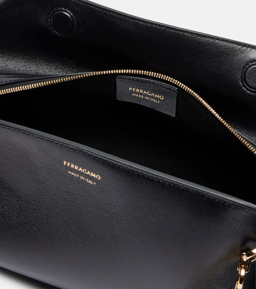 Ferragamo Scarf Small Leather Shoulder Bag In Black