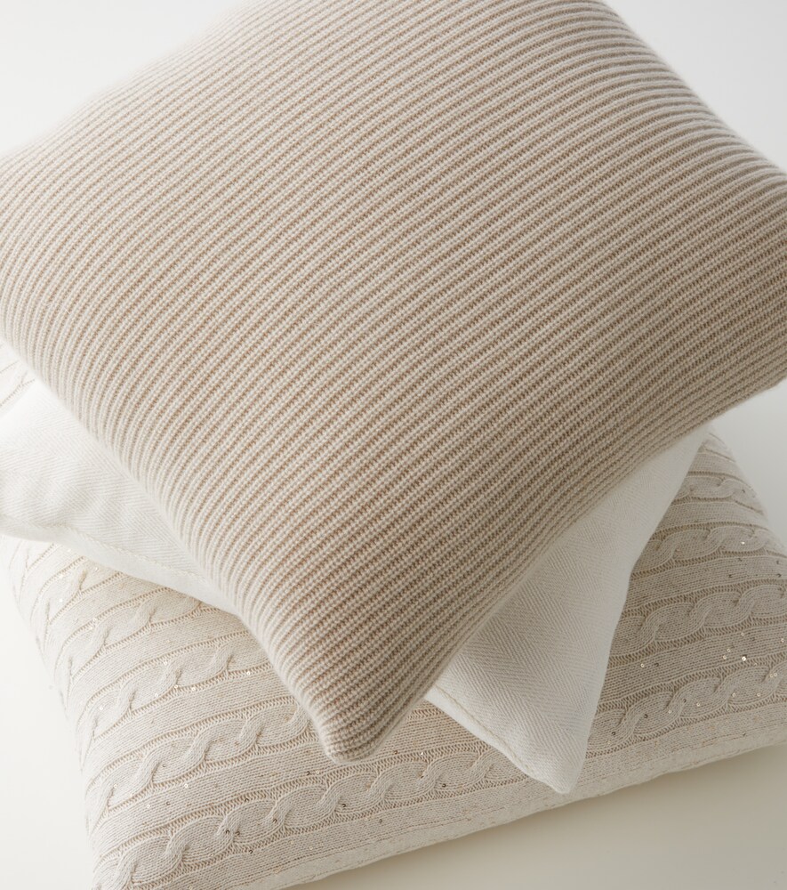  Brunello Cucinelli Brunello Cucinelli Cashmere Cushion 