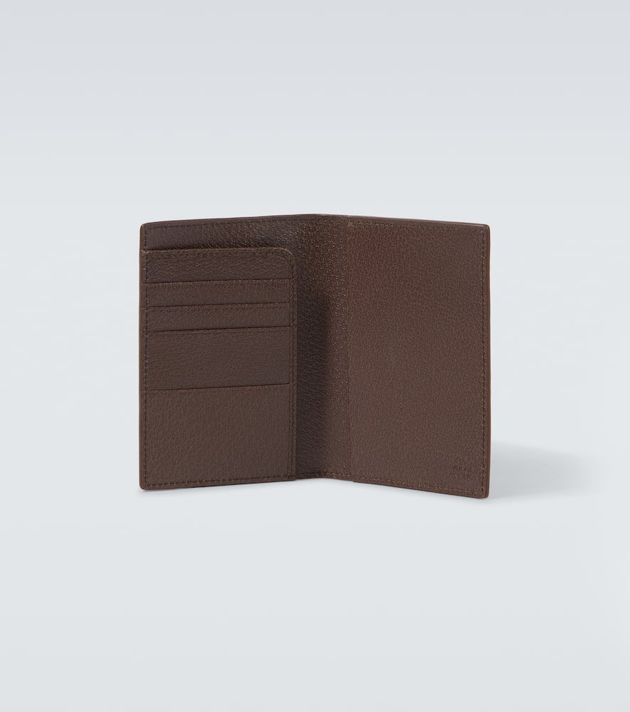 Gucci Gg Canvas Passport Holder In Brown