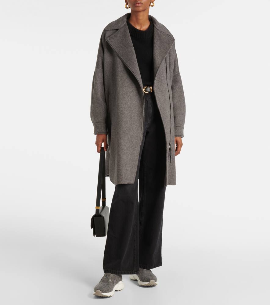 Tod's Chic Slip-on Sneakers For Women In Grey