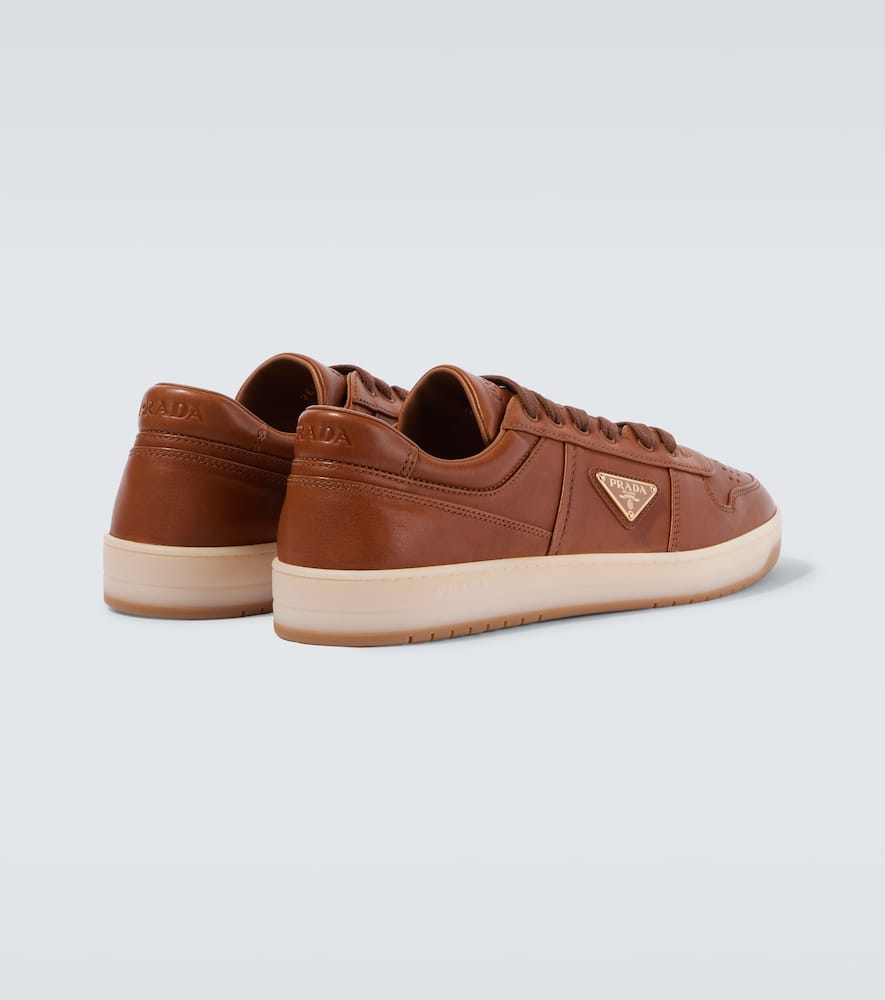 Prada Sneakers Downtown Aus Leder In Braun