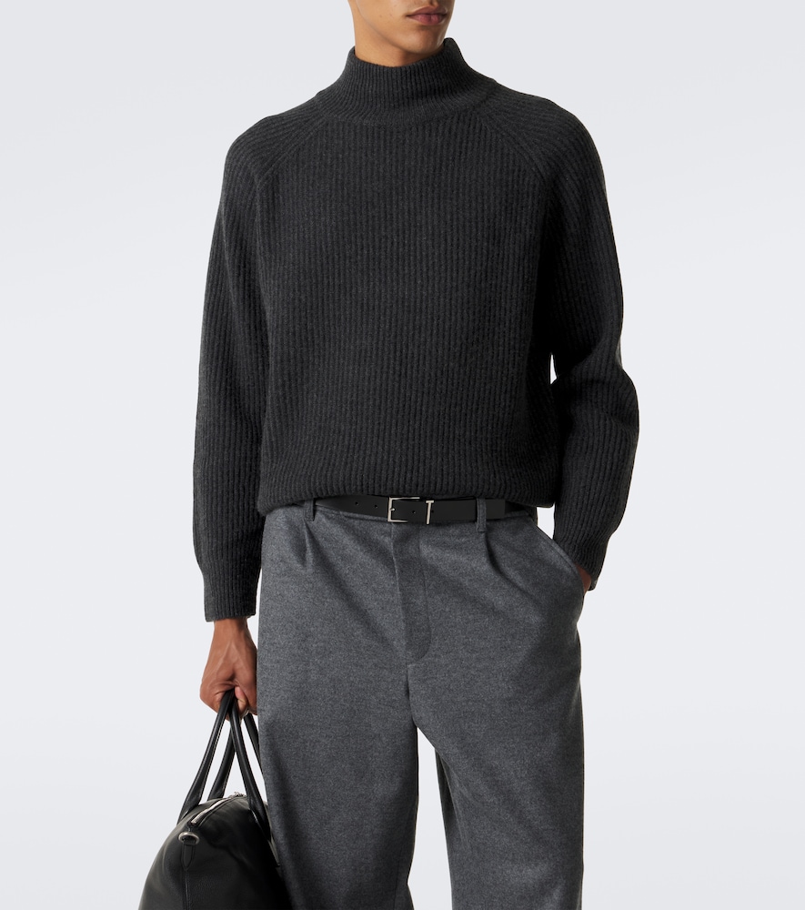 Ribbed-Knit Cashmere Sweater