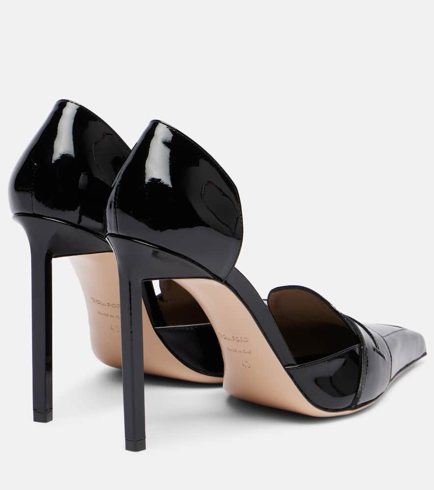 Tom Ford Stylish Pointed Toe Patent Finish Pumps In Black