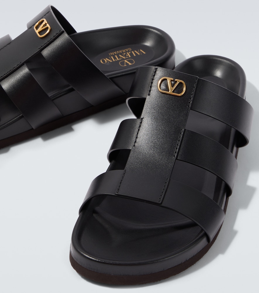  Valentino Garavani Valentino Garavani Sandalen Studshield Vlogo Aus Leder 
