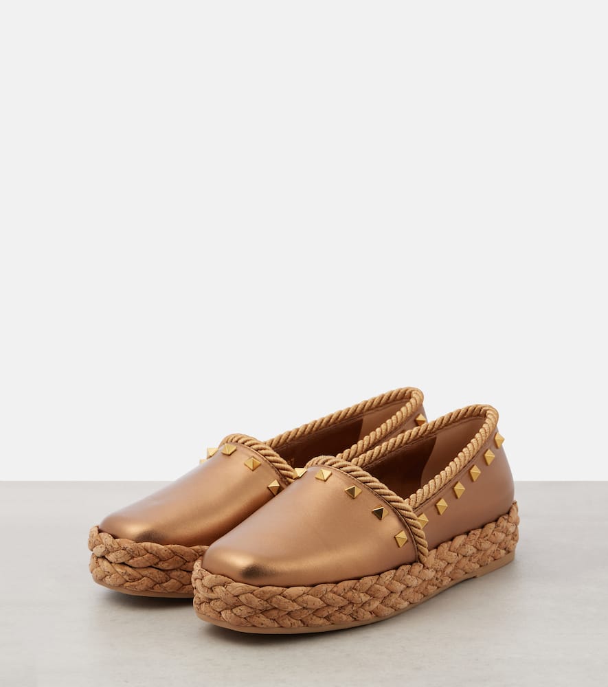 Valentino Rockstud Metallic Leather Espadrilles In Gold
