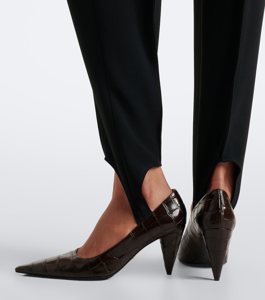 Croc-Effect Pumps