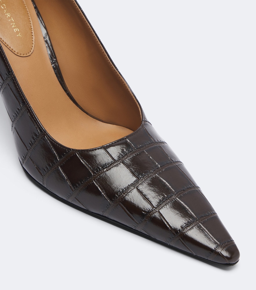 Croc-Effect Pumps