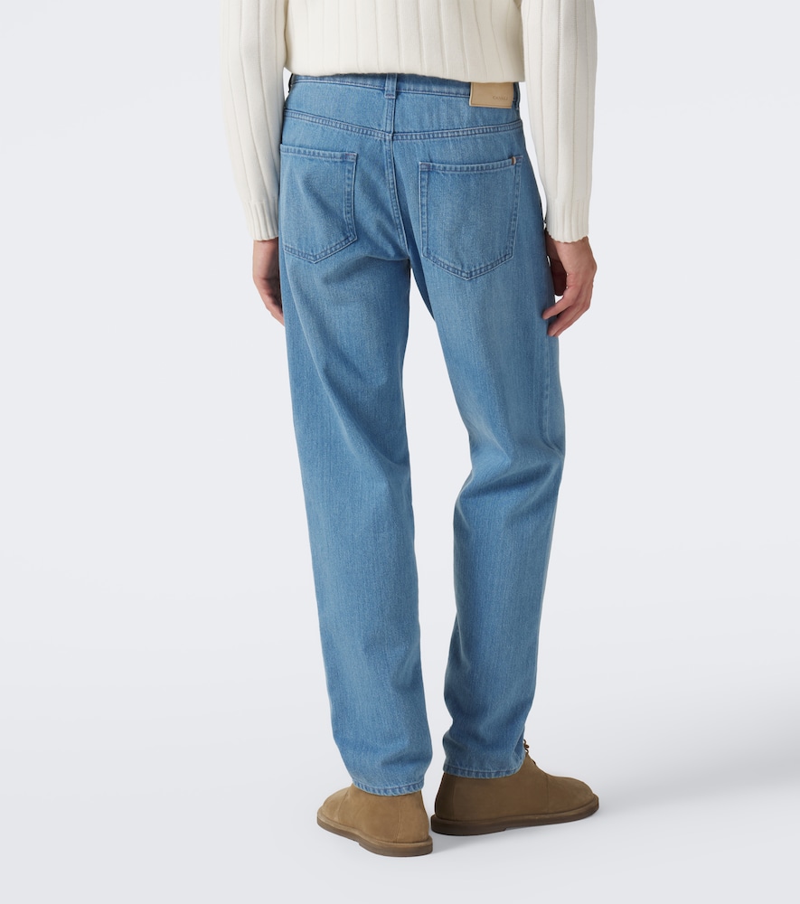 Straight Jeans