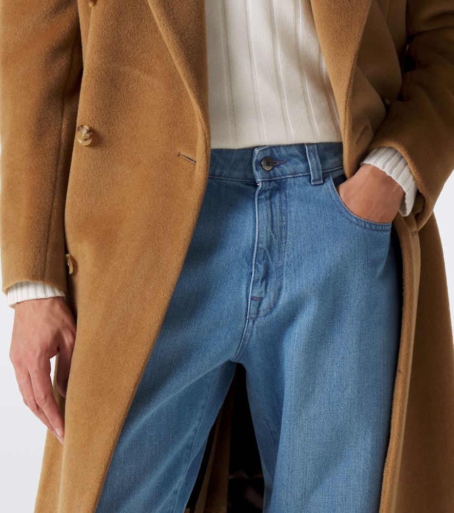 Straight Jeans