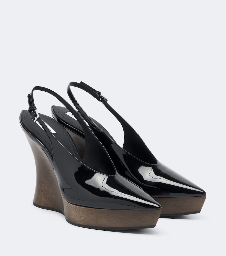 Alaïa Alaia Patent Leather Wedge Slingback Clogs In Schwarz