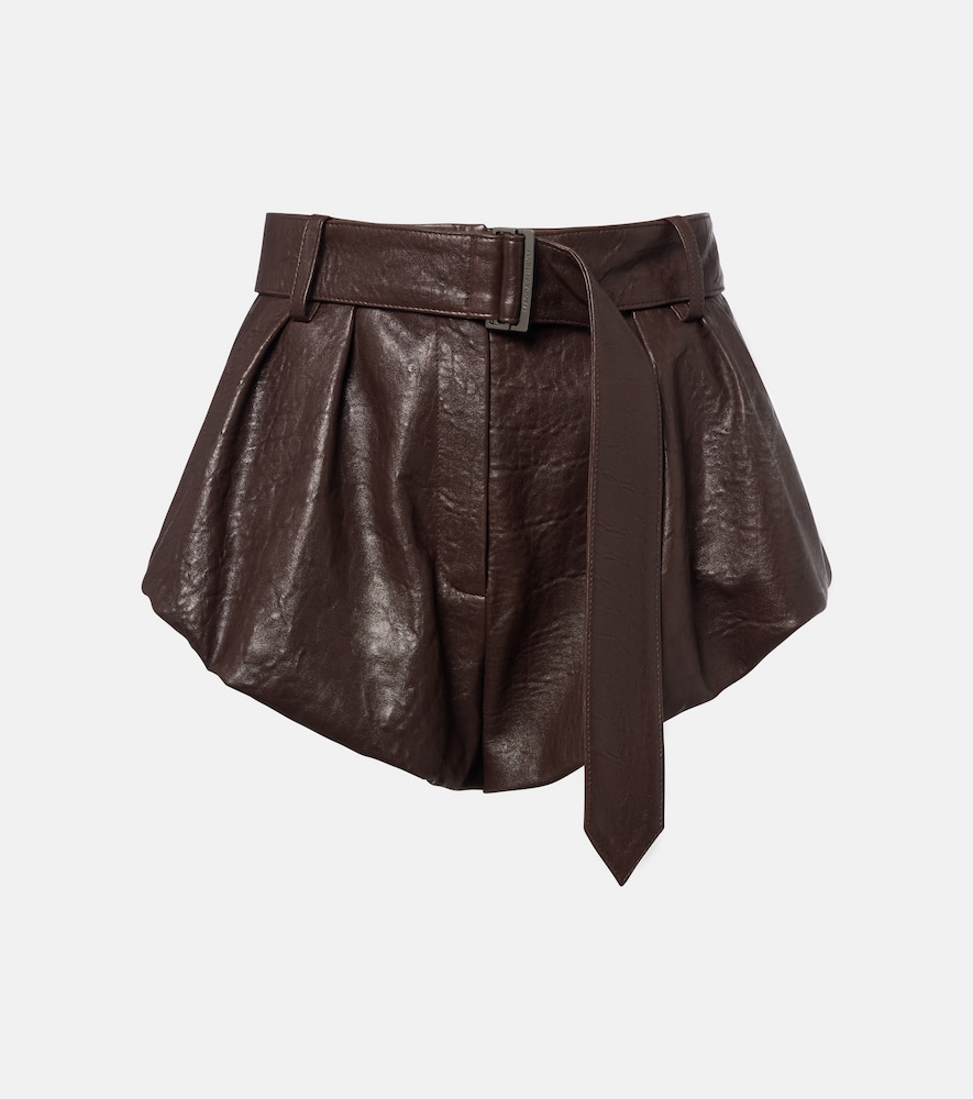 Shorts aus Leder mit Gürtel