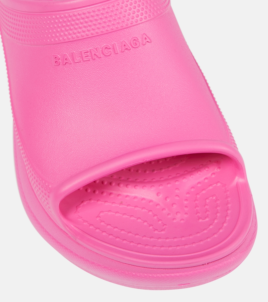  Balenciaga Balenciaga Pool Crocsâ¢ Rubber Mules 