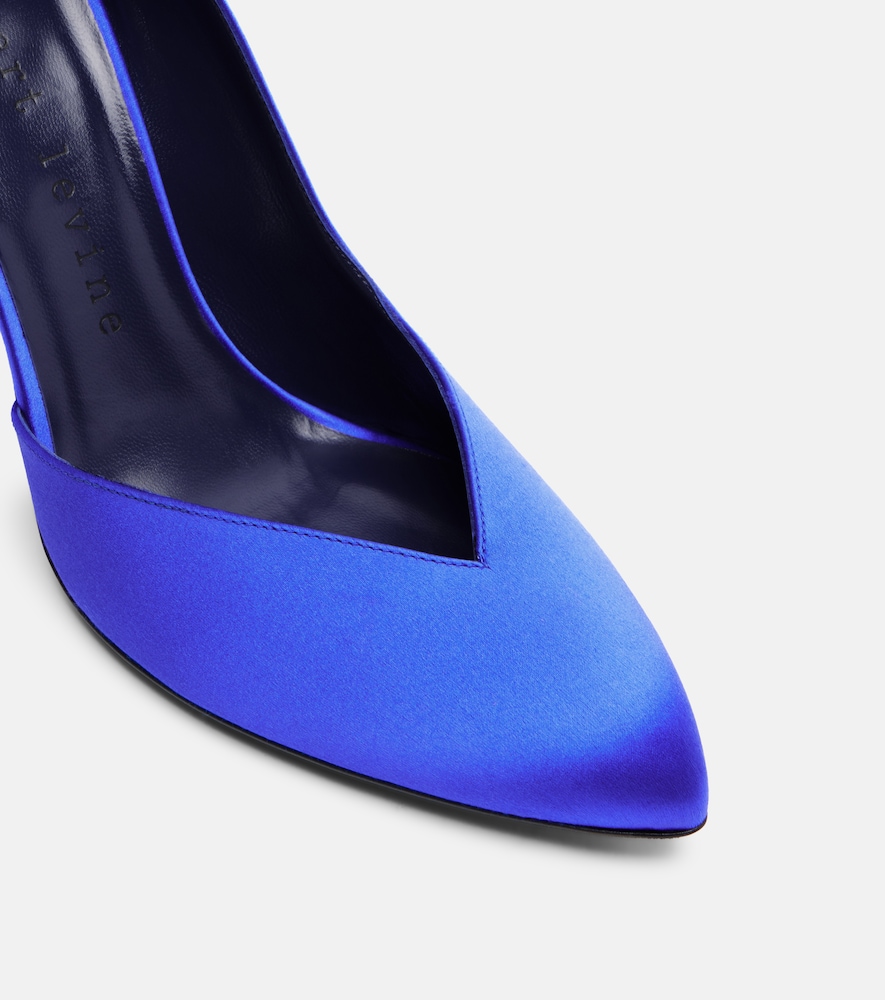  Herbert Levine Herbert Levine Not Half Bad 95 Satin Pumps 