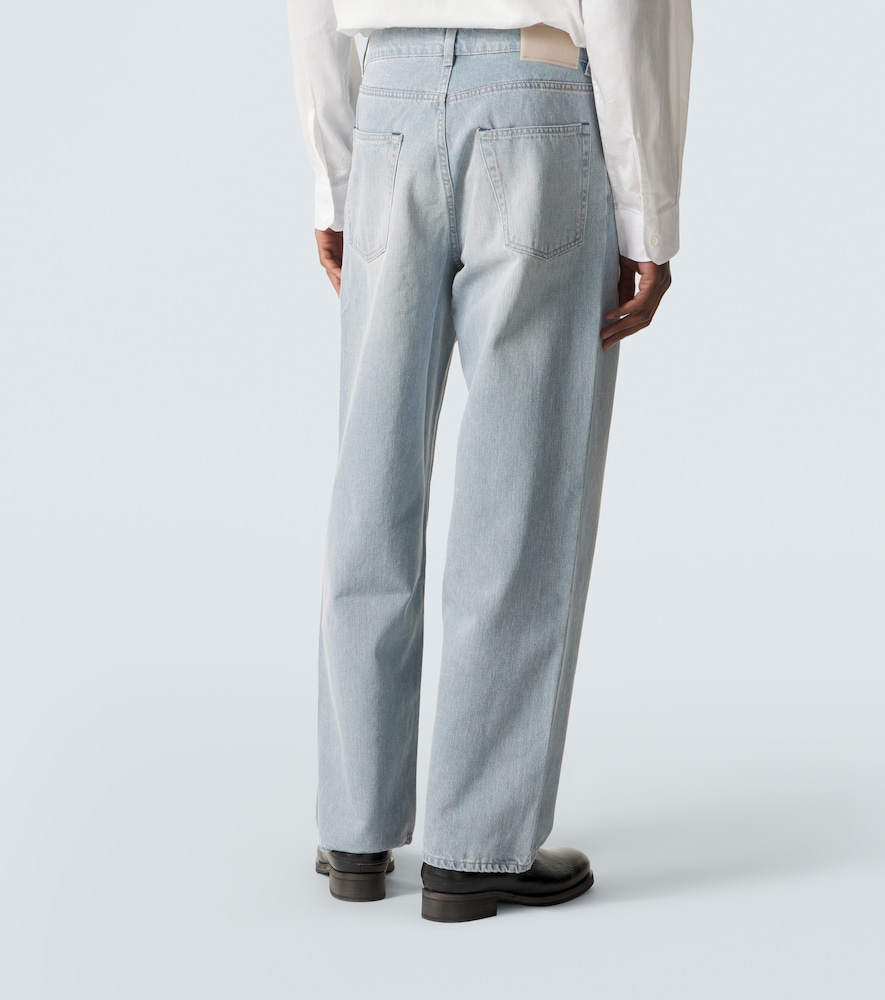 Vast Cut Wide-Leg Jeans
