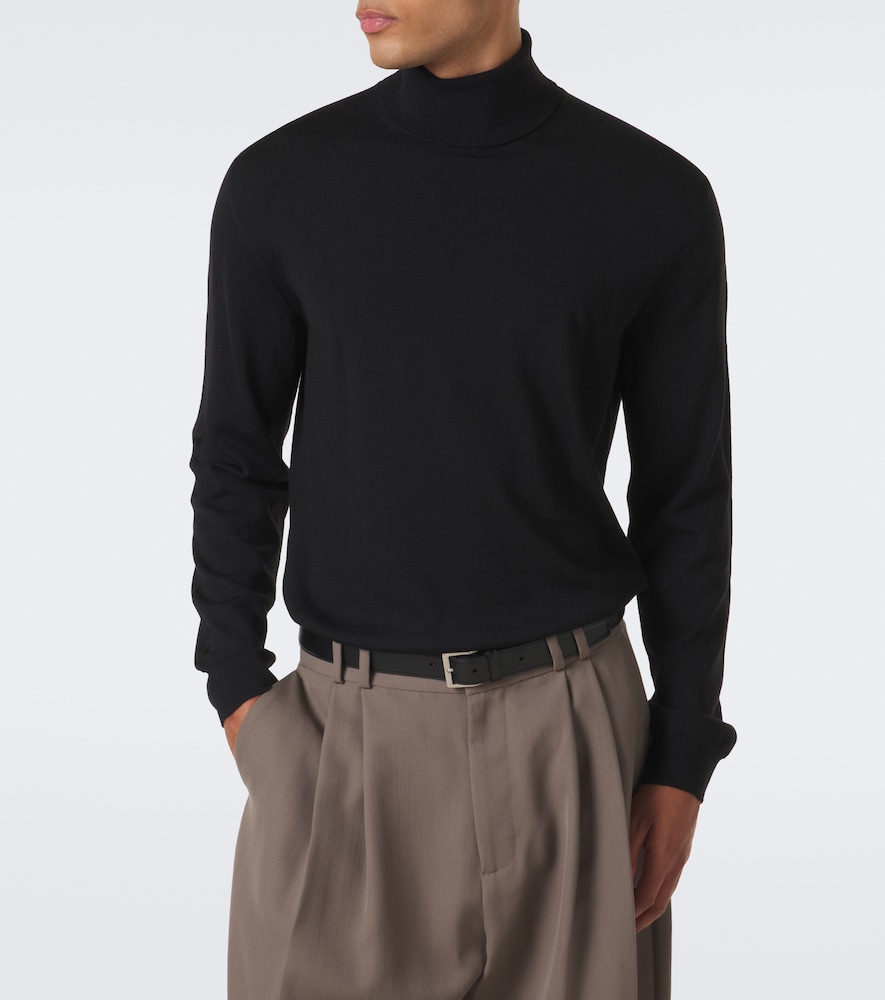 Virgin Wool Turtleneck Sweater