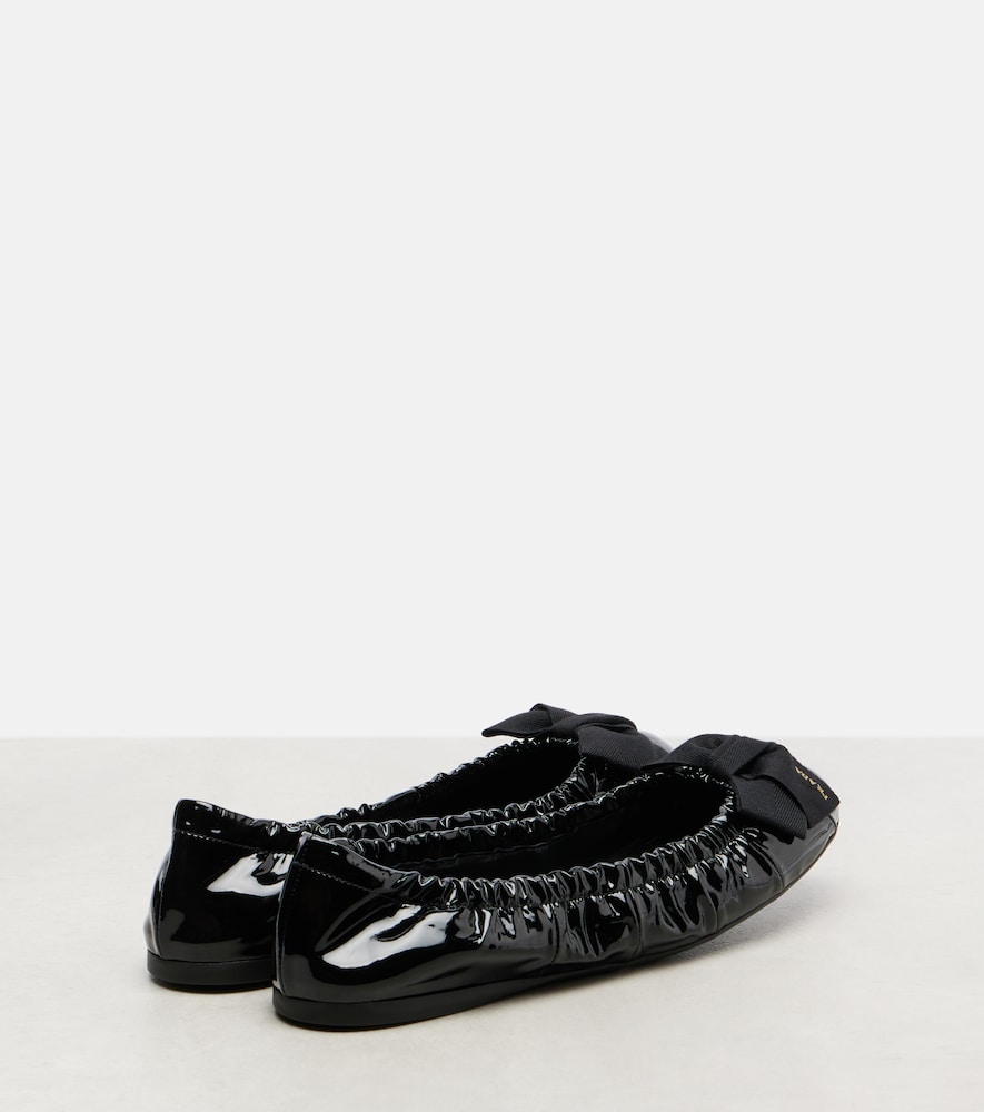  Prada Prada Ballerinas Aus Lackleder 