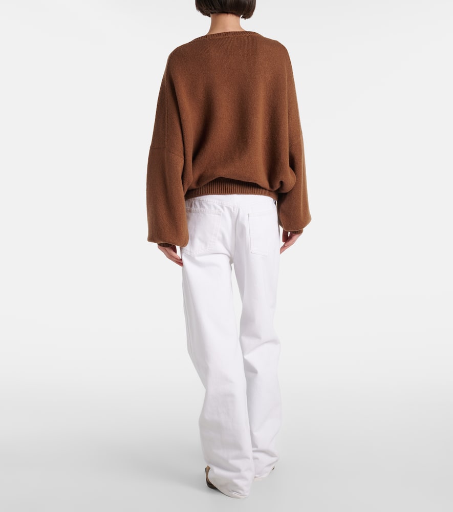 Khaite Wolfe Oversized Cashmere Sweater In Brown