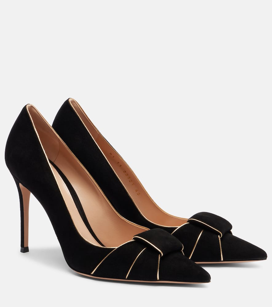 Gianvito Rossi Suede Pumps In Black