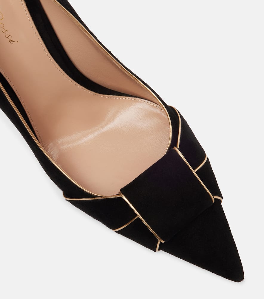 Gianvito Rossi Suede Pumps In Black
