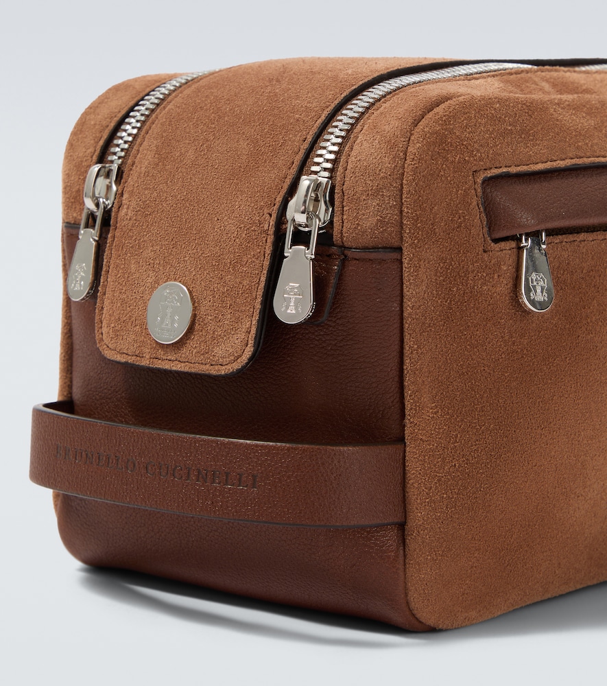 Brunello Cucinelli Brunello Cucinelli Leather-trimmed Suede Toiletry Bag 