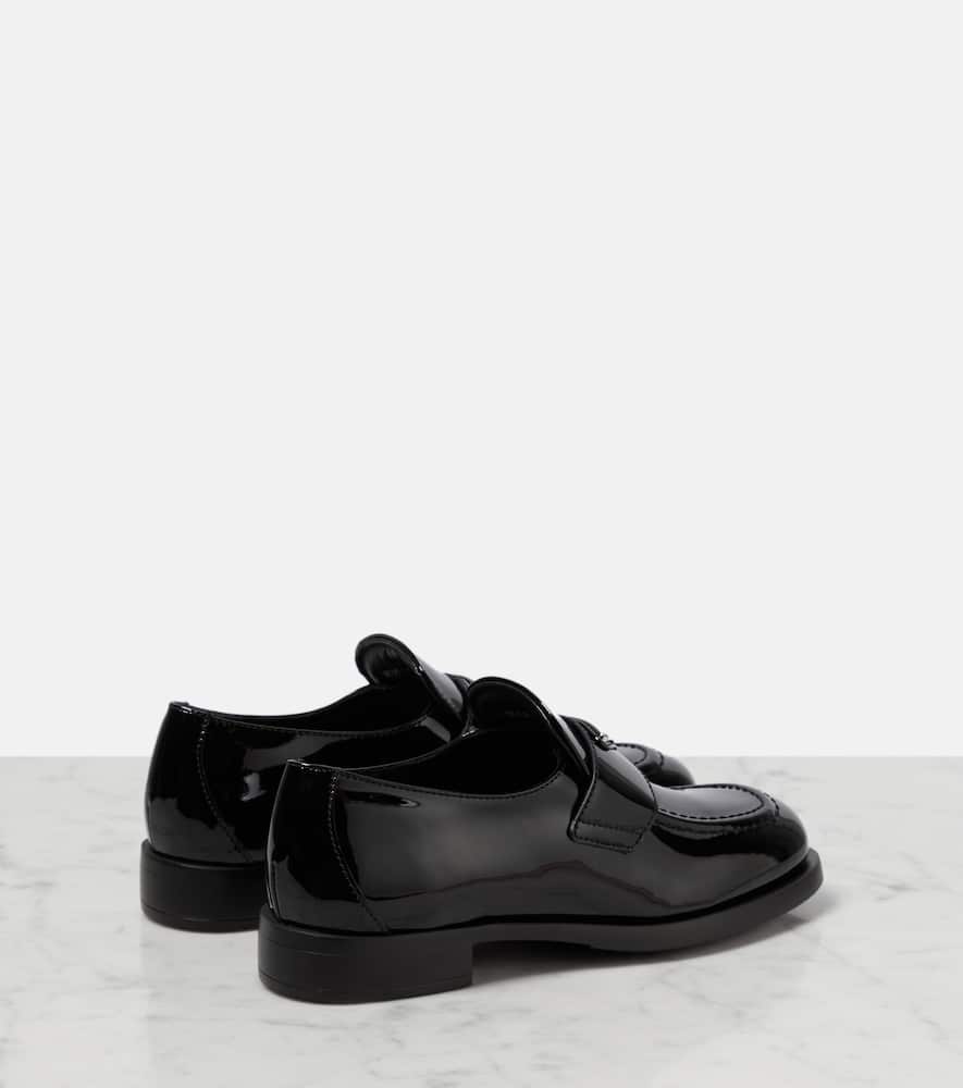 Prada Logo Patent Leather Loafers In Nero
