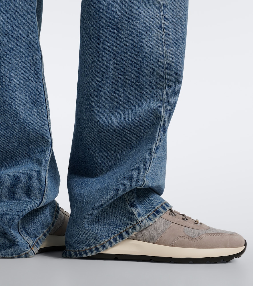 Runner Sneakers