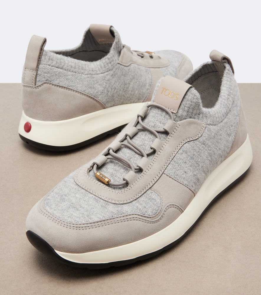 Runner Sneakers