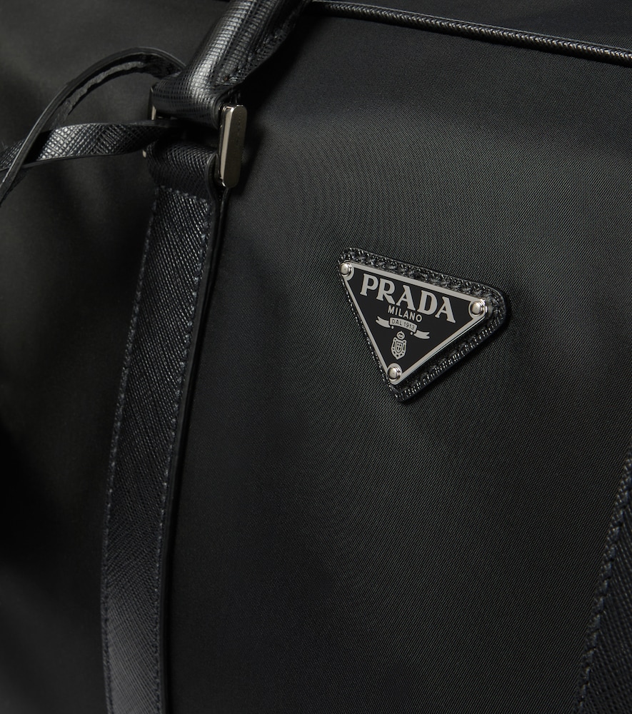  Prada Prada Weekender Aus Re-nylon Mit Saffiano-leder 